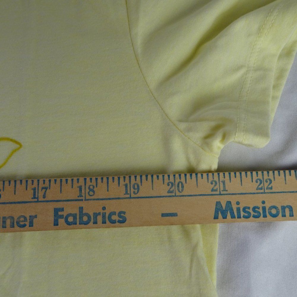 Disney Winnie the Pooh Yellow Shirt Size L - Picture 9 of 10